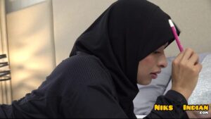 สาวมุสลิมอวบหีฉ่ำใส่ฮิญาบ นมใหญ่โดนพี่ชายควยใหญ่ซอยหีแรงแตกคาหี
