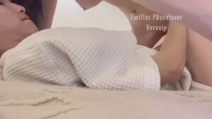 น้องปันนักศึกษานมโชว์ผิวขาว ซอยหีสดขย่มควยแฟนแตกในคาหี Onlyfans
