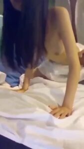 คลิปหลุดคู่รักไทย เย็ดสดในห้องนอน แฟนสาวหีชมพูถูกซอยหีแรงจนครางไม่หยุด